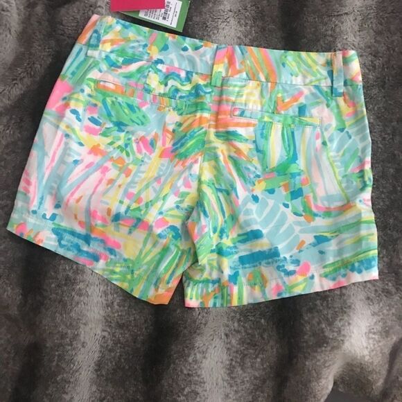 Lilly Pulitzer Callahan shorts - Picture 3 of 3
